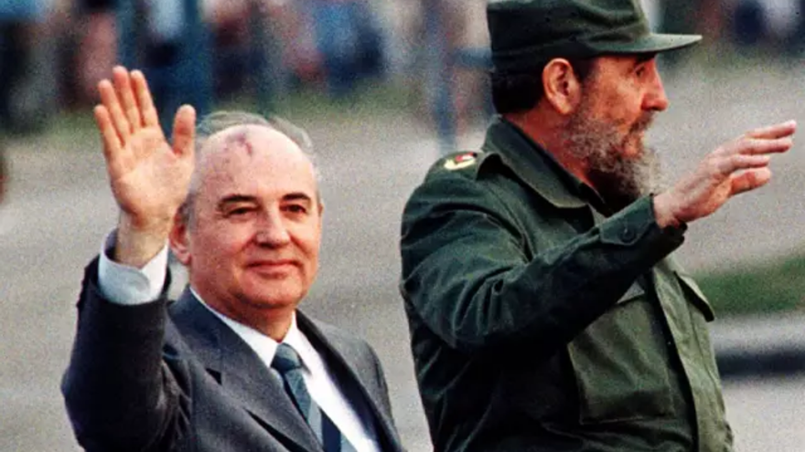 Durante su viaje a Cuba en 1989, Gorbachov y Castro no pudieron disimular, pese al despliegue de diplomacia, el abismo que separaba sus ideas. (EP)