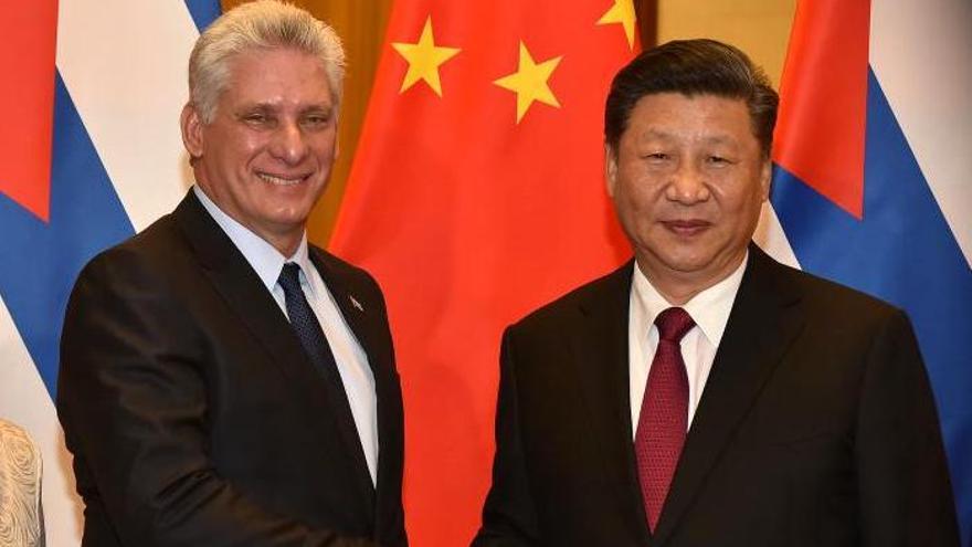 Díaz-Canel con Xi Jinping en una visita del primero a Pekín en 2018. (EFE)