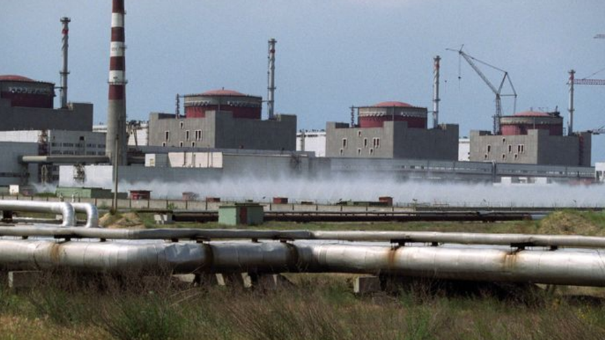 Enerhodar alberga la citada central nuclear, ahora en el foco de la preocupación internacional ya que en sus inmediaciones se han producido ataques. (EFE)