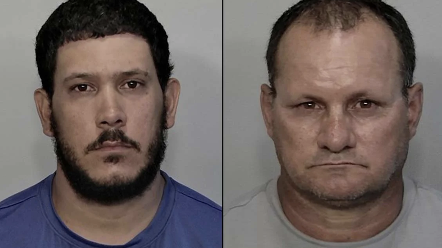 Los detenidos en Florida por contrabando de migrantes, Víctor Manuel Ríos Castillo y Jorge Luis Fernández Rodríguez. (Oficina del Sheriff del Condado)