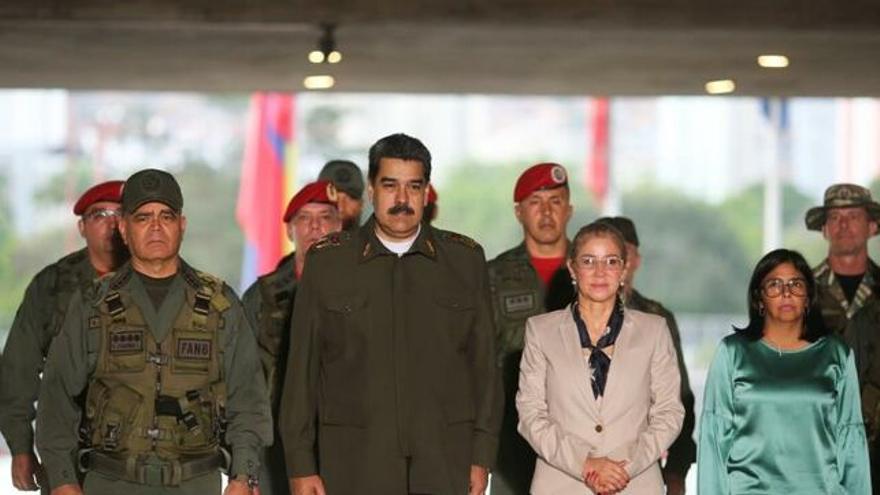 Fotografia cedida por prensa de Miraflores donde se ve a Nicolás Maduro vestir como militar en un acto de gobierno el pasado 17 de febrero del 2020, en Caracas. (EFE)