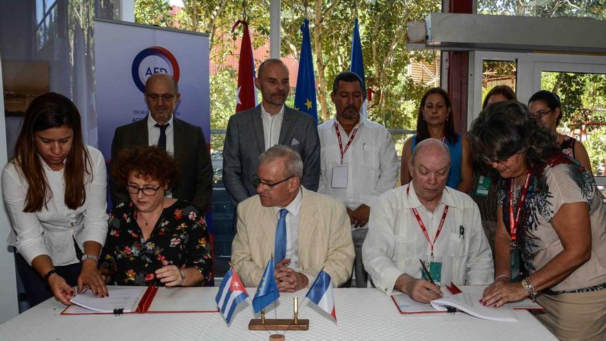 El acuerdo firmado este jueves entre Francia y Cuba supondrá la inversión de 20 millones de euros. (@EMBACUBA_SVG)