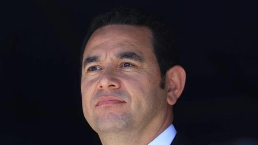 En relación al incendio ocurrido este jueves, el presidente de Guatemala, Jimmy Morales, ha señalado que un crímen de Estado "no es algo que se tenga que manejar", y que "habrá que esperar a las investigaciones". (@jimmymoralesgt)