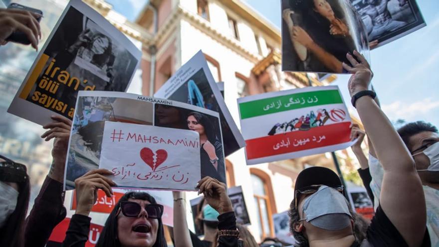 Irán vive protestas desde la muerte el 16 de septiembre de Amini. (EFE)