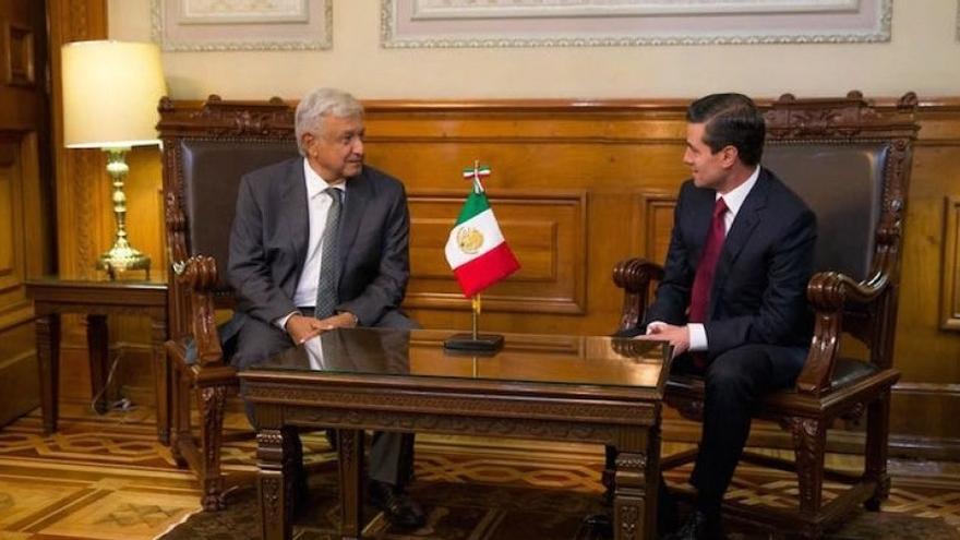 López Obrador y Peña Nieto se reunieron en el Palacio Nacional días después de la victoria electoral del primero. (NTX)