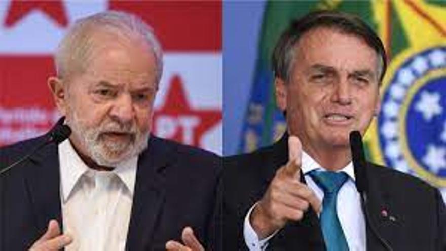 Lula ganaría con un 48% de votos en la encuesta de este junio, pero sube a 53% si se descuentan los blancos previstos. (Collage)
