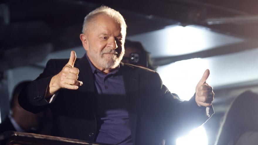 Lula se alzó con la victoria, pero los sondeos habían pronosticado para él mejores resultados de los que finalmente obtuvo. (EFE)