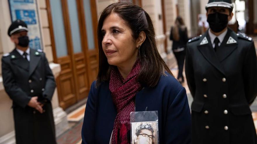 La renuncia de Marcela Ríos se da después de la polémica suscitada por los indultos presidenciales a 12 condenados por las revueltas sociales de 2019. (EFE)