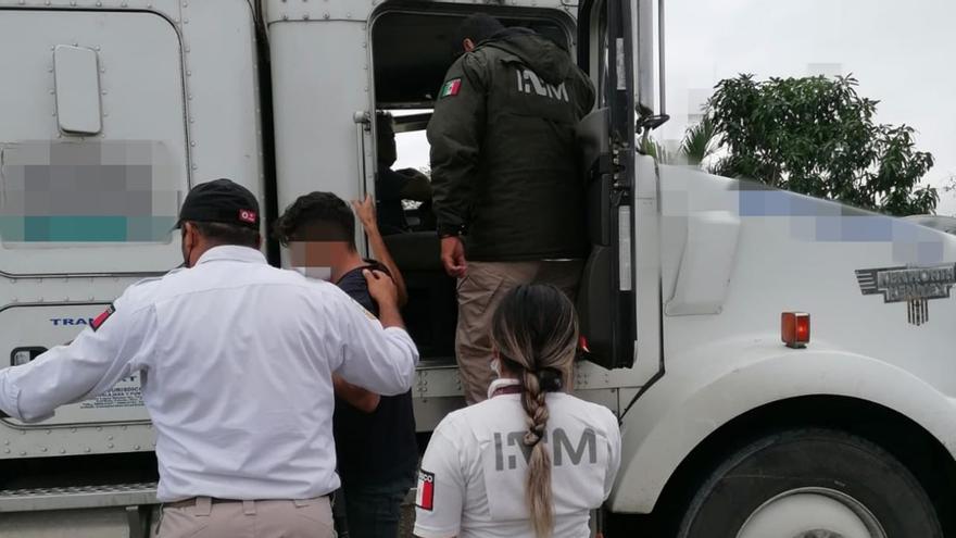 Miembros de la Guardia Nacional y del Instituto Nacional de Migración han detenido a miles de migrantes que ingresan por Chiapas a México. (INM/Facebook)