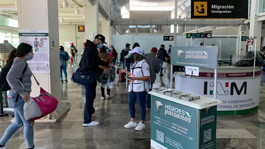 Los agentes de Migración que se encuentran en el Aeropuerto Internacional de Mexicali son señalados por extorsionar a cubanos. (INM)
