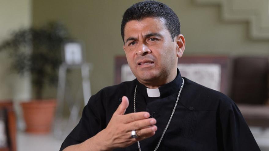 Ortega ha llevado a prisión a siete sacerdotes, cerrado nueve estaciones de radio católicas y sacado de la programación de la televisión por suscripción a tres canales católicos. (Religión Digital)
