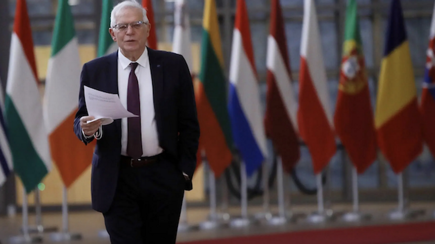 El alto representante para la Política Exterior y de Seguridad comunitario, Josep Borrell, este pasado lunes en Bruselas. (EFE/EPA/Olivier Hoslet)