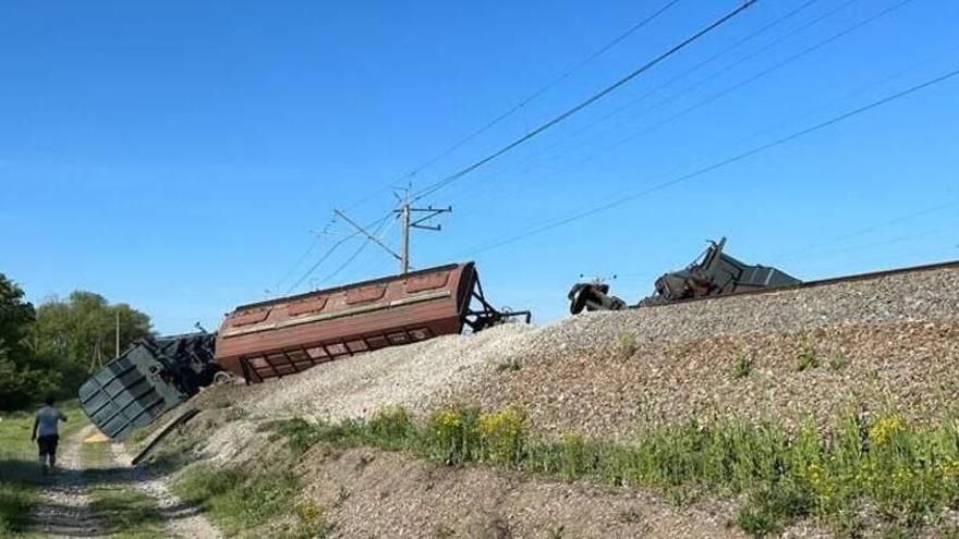 Tren descarrilado en Crimea. (EFE)
