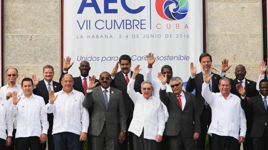 Foto de familia de la VII Cumbre de los Estados del Caribe en La Habana. (@NicolasMaduro)
