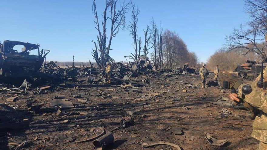 Vehículos rusos destruidos por las tropas ucranianas. (Fuerzas Armadas de Ucrania)