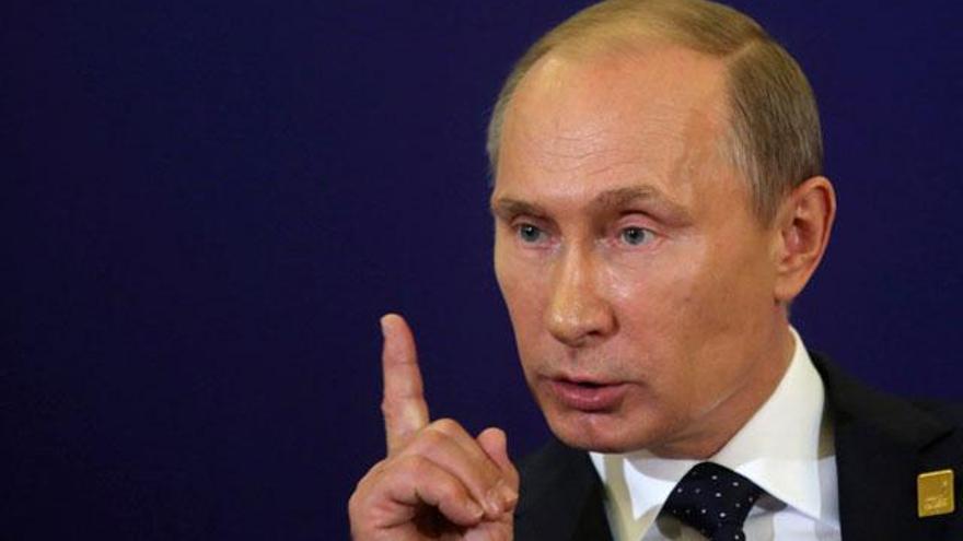 Vladímir Putin, anunció que 755 trabajadores de la embajada y los consulados de EE UU en Rusia deberán cesar su actividad a partir del próximo 1 de septiembre. (EFE)