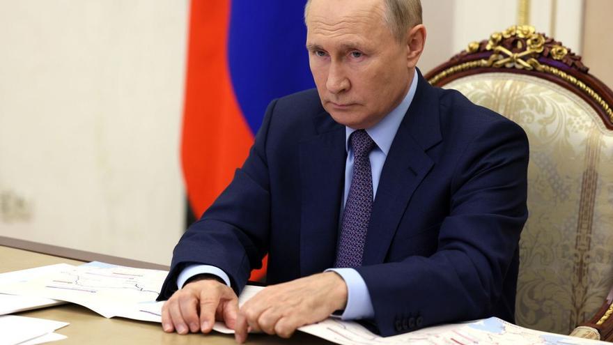  El presidente ruso, Vladimir Putin, preside una reunión con miembros del Gobierno en el Kremlin de Moscú el pasado 31 de agosto. (EFE/EPA/Gavriil Grigorov/Sputnik/Kremlin Pool)