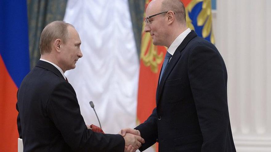 El presidente ruso, Vladímir Putin, y su vice primer ministro Dmitry Chernyshenko. (Kremlin)