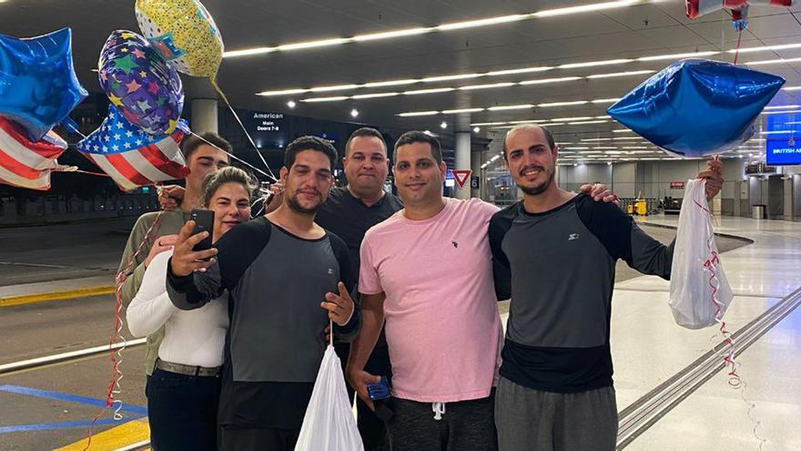 Eddy and Yunior were returned twice from the US, after a third attempt they managed to reach Miami.  (Twitter/@cesarqba)