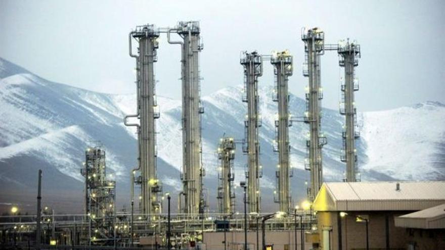 Una vista general del reactor de agua pesada iraní en la ciudad de Arak, Irán.(EFE)
