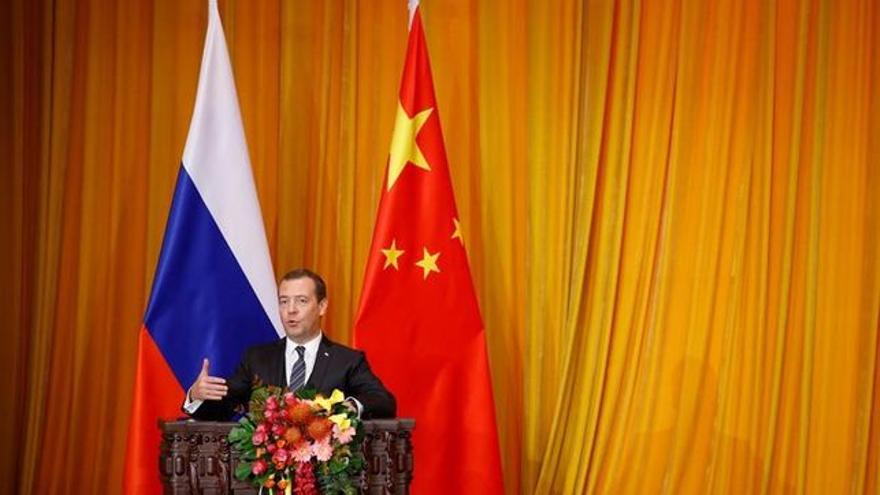 El primer ministro ruso Dmitri Medvédev está de visita en China. (EFE)