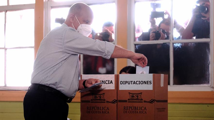 La segunda vuelta de las elecciones costarricenses se celebrará el próximo 3 de abril. (EFE)