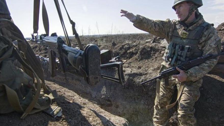 Al menos tres soldados ucranianos mueren en combate en el este de Ucrania. (EFE)