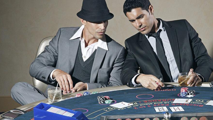 Para ganar en blackjack hay que competir contra el crupier por la puntuación más cercana a 21 sin pasarse. (Pixabay)