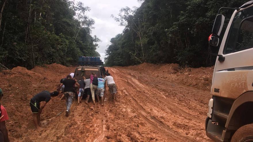 Cientos de cubanos cruzan las selvas de Guyana y Brasil para emigrar a LatinoamÃ©rica. (14ymedio) 