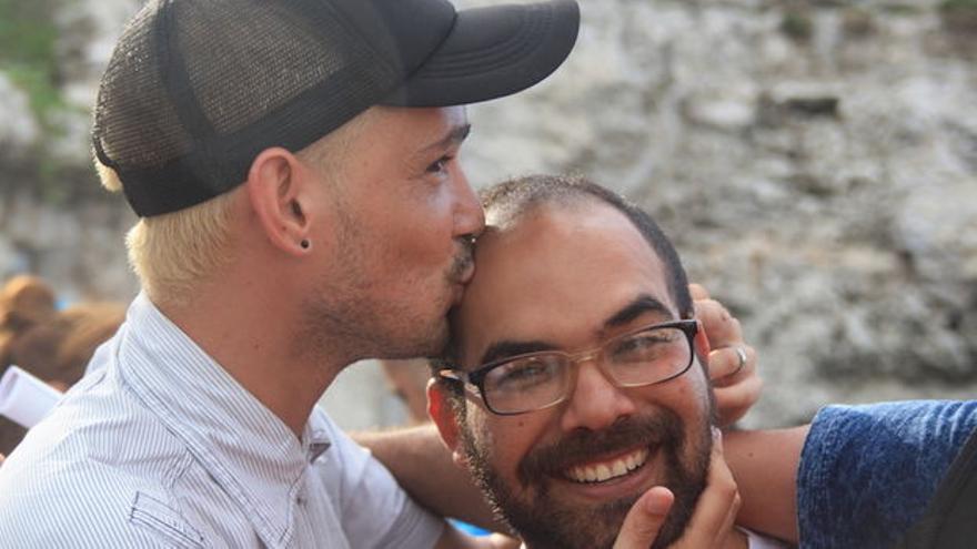 El colectivo LGTBI cubano ve una "oportunidad única" en la 