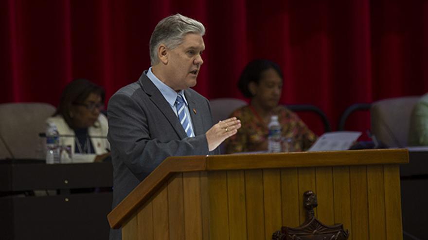 Alejandro Gil Fernández, vice rimer ministro y ministro de Economía y Planificación, ante la Asamblea Nacional del Poder Popular de Cuba. (14ymedio)