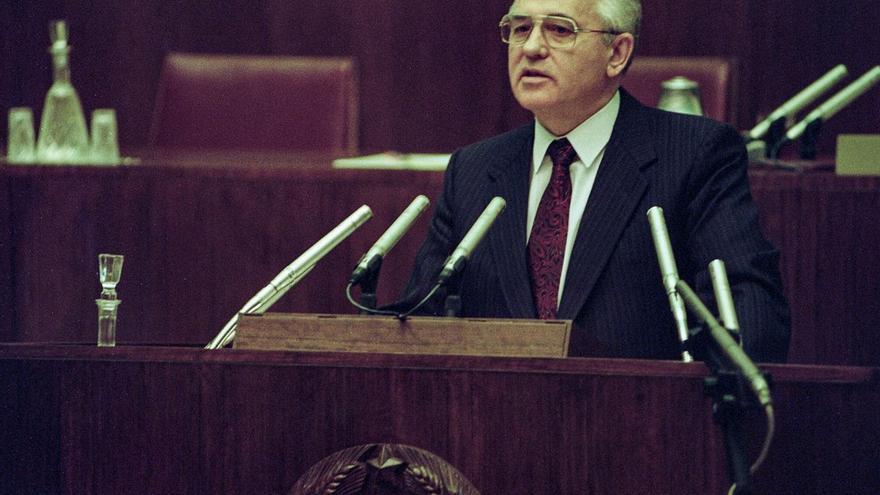 Mijaíl Gorbachov, durante la última sesión del Sóviet Supremo de la Unión Soviética, en 1991. (EFE/EPA/Vassili Korneyev)