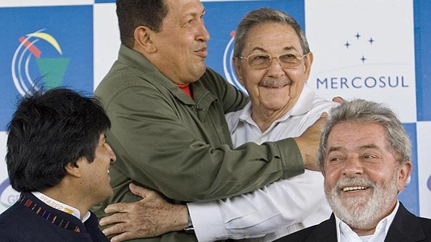 La izquierda latinoamericana continúa desmoronándose, de la imagen, uno sigue siendo presidente y otro ha podido dejar a un sucesor fiel.