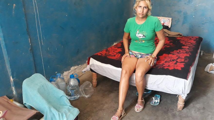 Isbet Acosta Valle llevaba tres años en La Habana cuando el tornado arrasó la vivienda en que residía. (14ymedio)