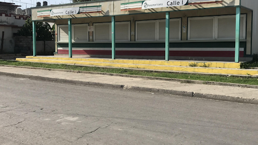 Como todas las tiendas y establecimientos gastronómicos de Santa Marta (Cardenas), la Panamericana de la calle I está cerrada desde que se decretó la cuarentena el 27 de agosto. (14ymedio)